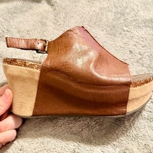 Pierre Dumas Wedges Size 8